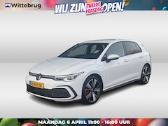 Volkswagen Golf - 1.4 DSG eHybrid GTE / Achteruitrij camera / Stoel verwarming / Navigatie / 18'' LMV