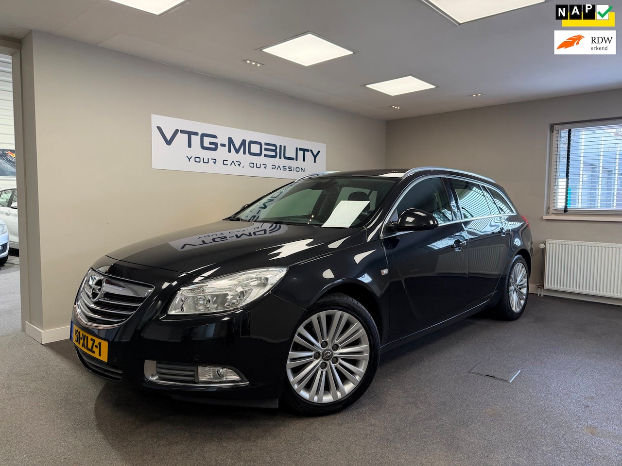 Opel Insignia Sports Tourer - 1.4 Turbo EcoFLEX Edition Navi|PDC V/A|ClimateControl|ElektrischPakket|APK 02-2027 - AutoWereld.nl