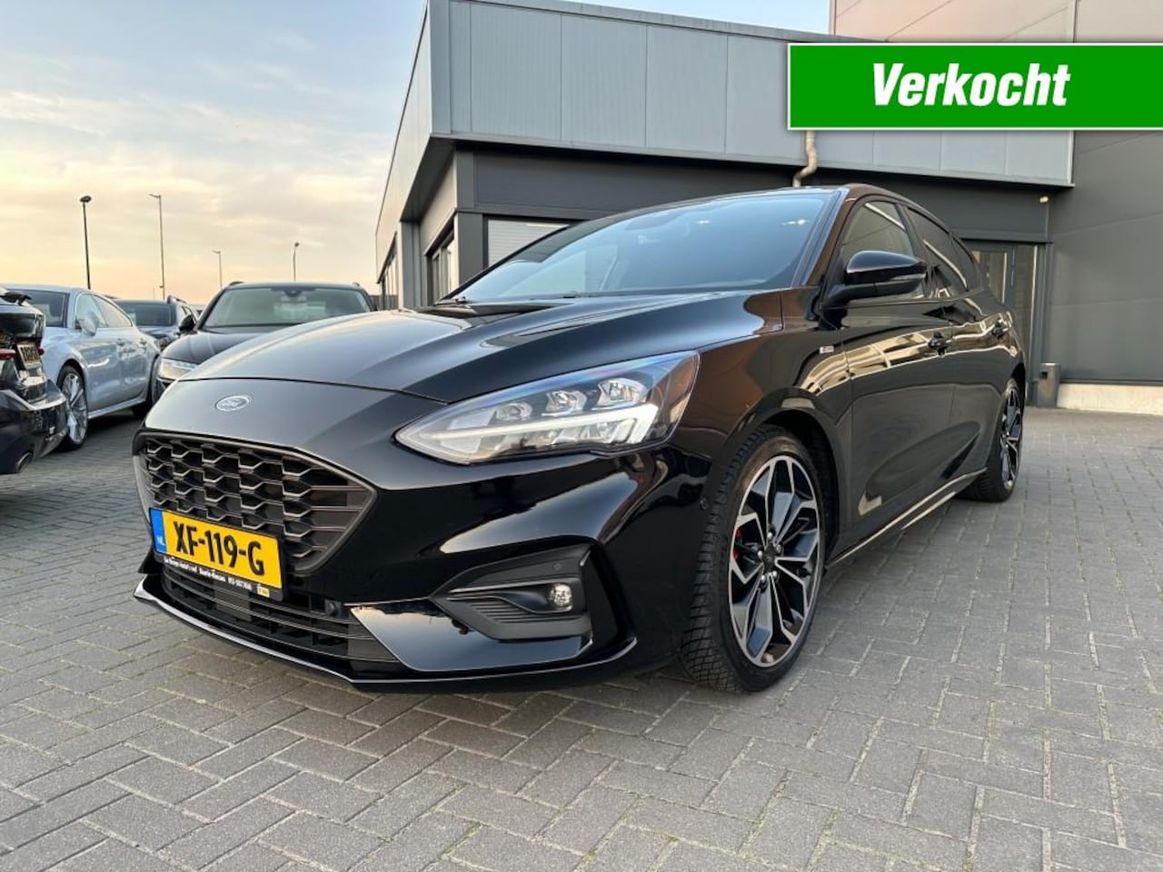 Ford Focus - 1.0 EcoBoost ST-Line Navi. Camera stoelverw. Trekhaak - AutoWereld.nl