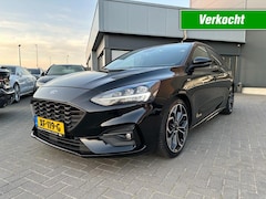 Ford Focus - 1.0 EcoBoost ST-Line Navi. Camera stoelverw. Trekhaak