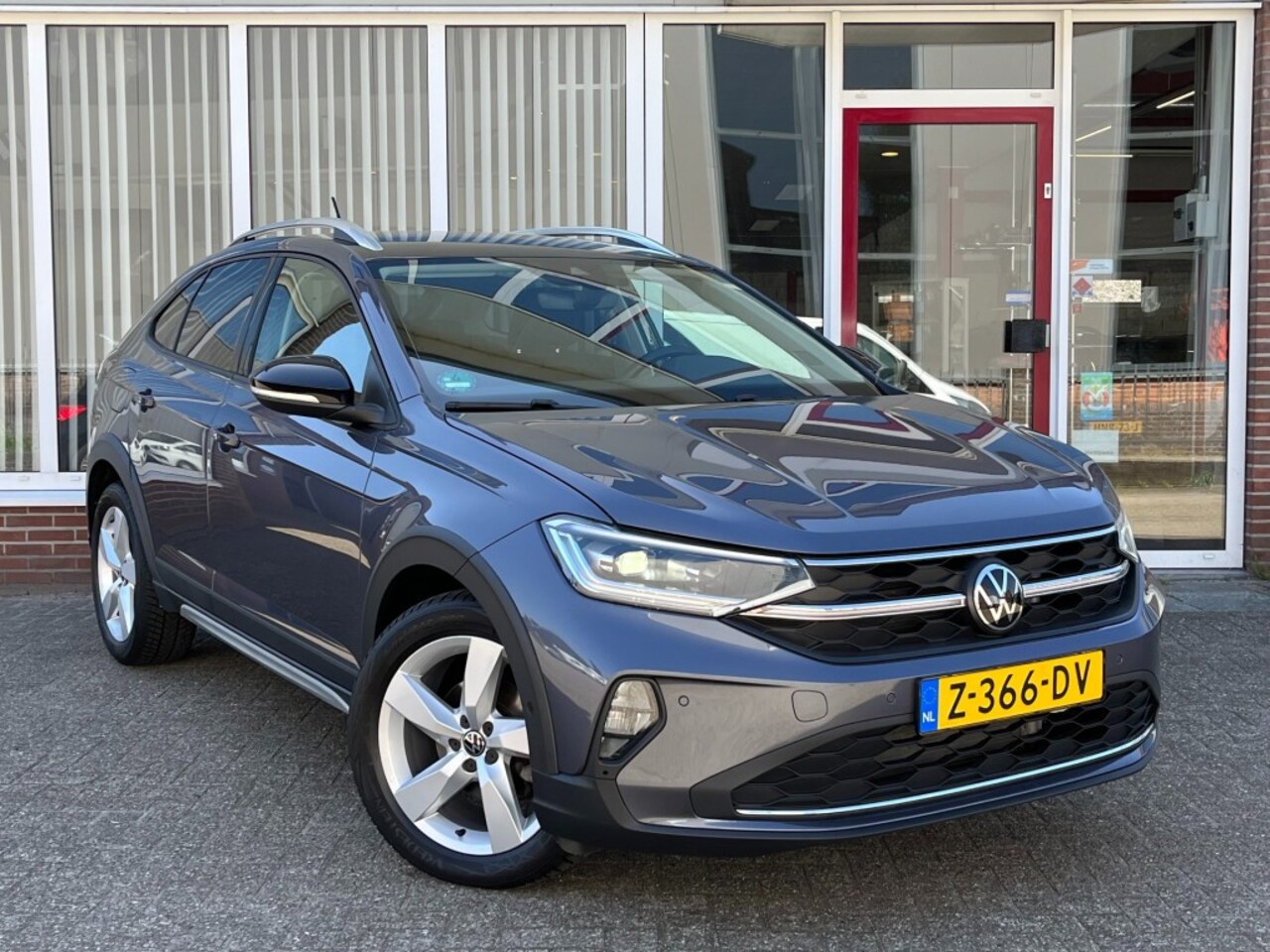 Volkswagen Taigo - 1.0 TSI Style Automaat I Rijklaar I Digital Cockpit I Half Leer - AutoWereld.nl