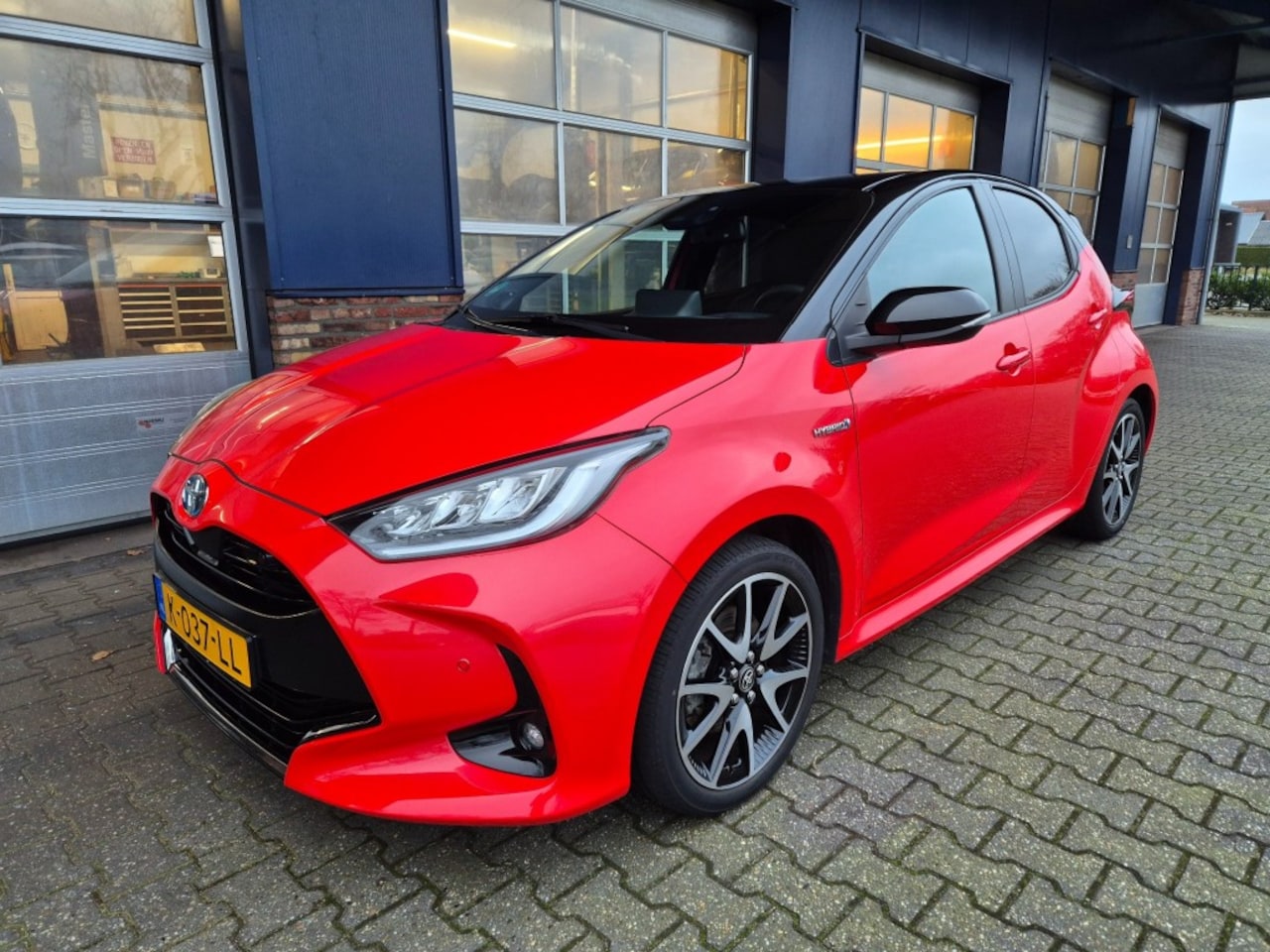 Toyota Yaris - 1.5 HYB. LAUNCH EDITION, APPLE CARPLAY/ANDROID AUTO, CAMERA, ALL IN PRIJS. - AutoWereld.nl