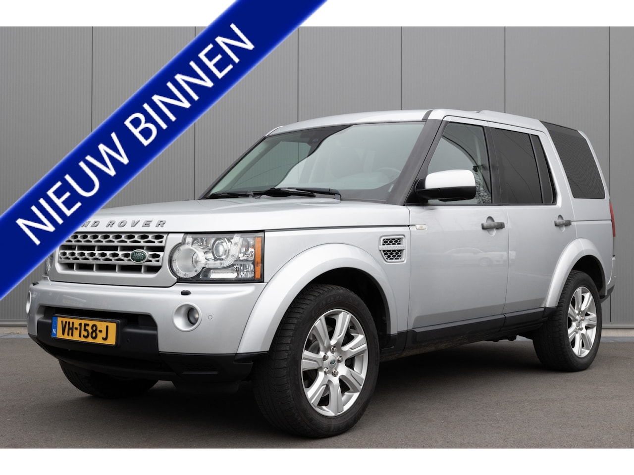 Land Rover Discovery - 3.0 V6 HSE | GRIJS KENTEKEN | H&K SOUND | TREKHAAK | LEDER - AutoWereld.nl