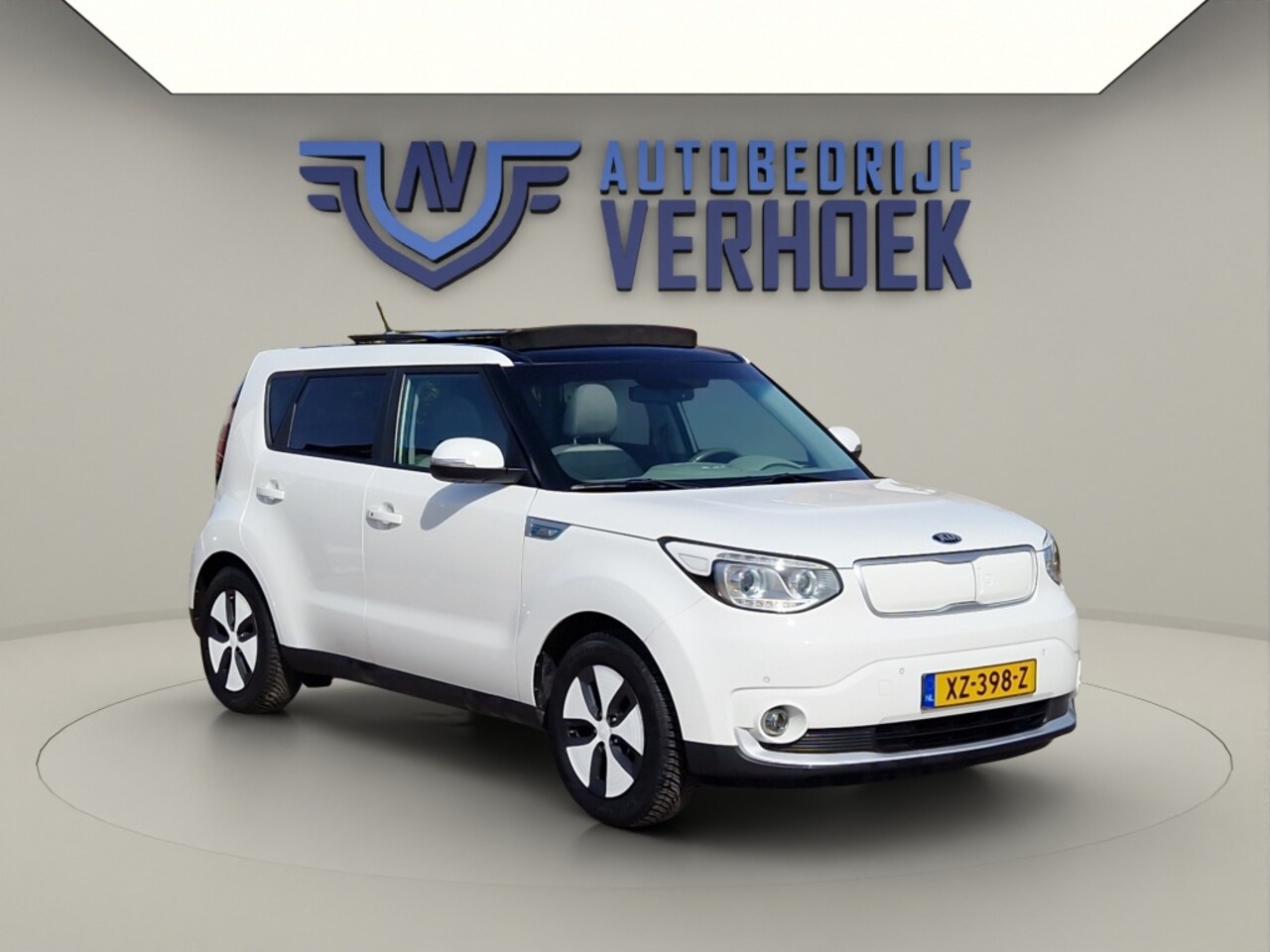 Kia e-Soul - EV 30kWh Executive Plus Line Panodak - NL Auto - AutoWereld.nl