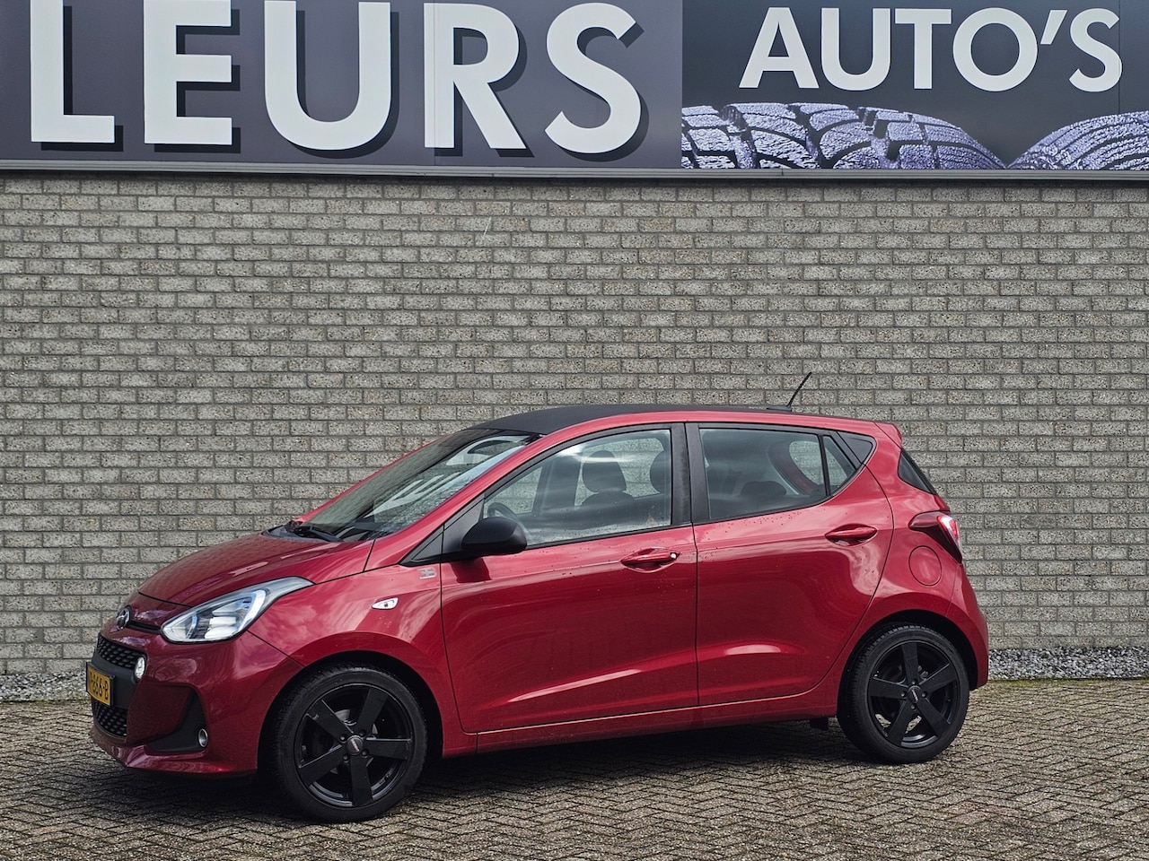 Hyundai i10 - 1.0i Comfort Navi/Airci/Ccr - AutoWereld.nl