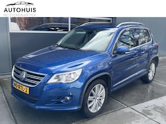 Volkswagen Tiguan - 2.0 TSI 200pk DSG Sport&Style R-line 4Motion Panoramadak Trekhaak Navigatie Camera Leer Xe