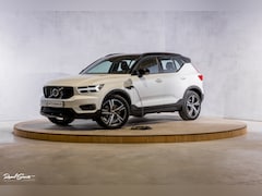 Volvo XC40 - 1.5 T4 Recharge R-Design | Zwenkbare trekhaak | Cruise control | Blis | Apple carplay |