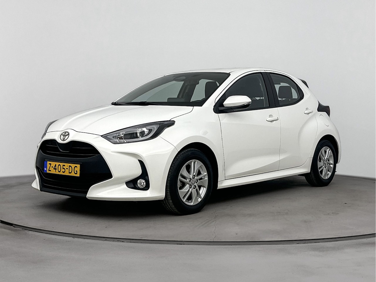 Toyota Yaris - 1.5 Hybrid 115 Active | NL Auto | Dealeronderhouden | Achteruitrijcamera | - AutoWereld.nl