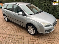 Ford Focus Wagon - 1.6-16V First Edition