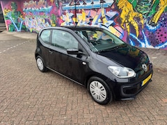Volkswagen Up! - 1.0 move up BlueMotion goed onderhouden ijskoude airco perfect rijdend navigatie elektrisc