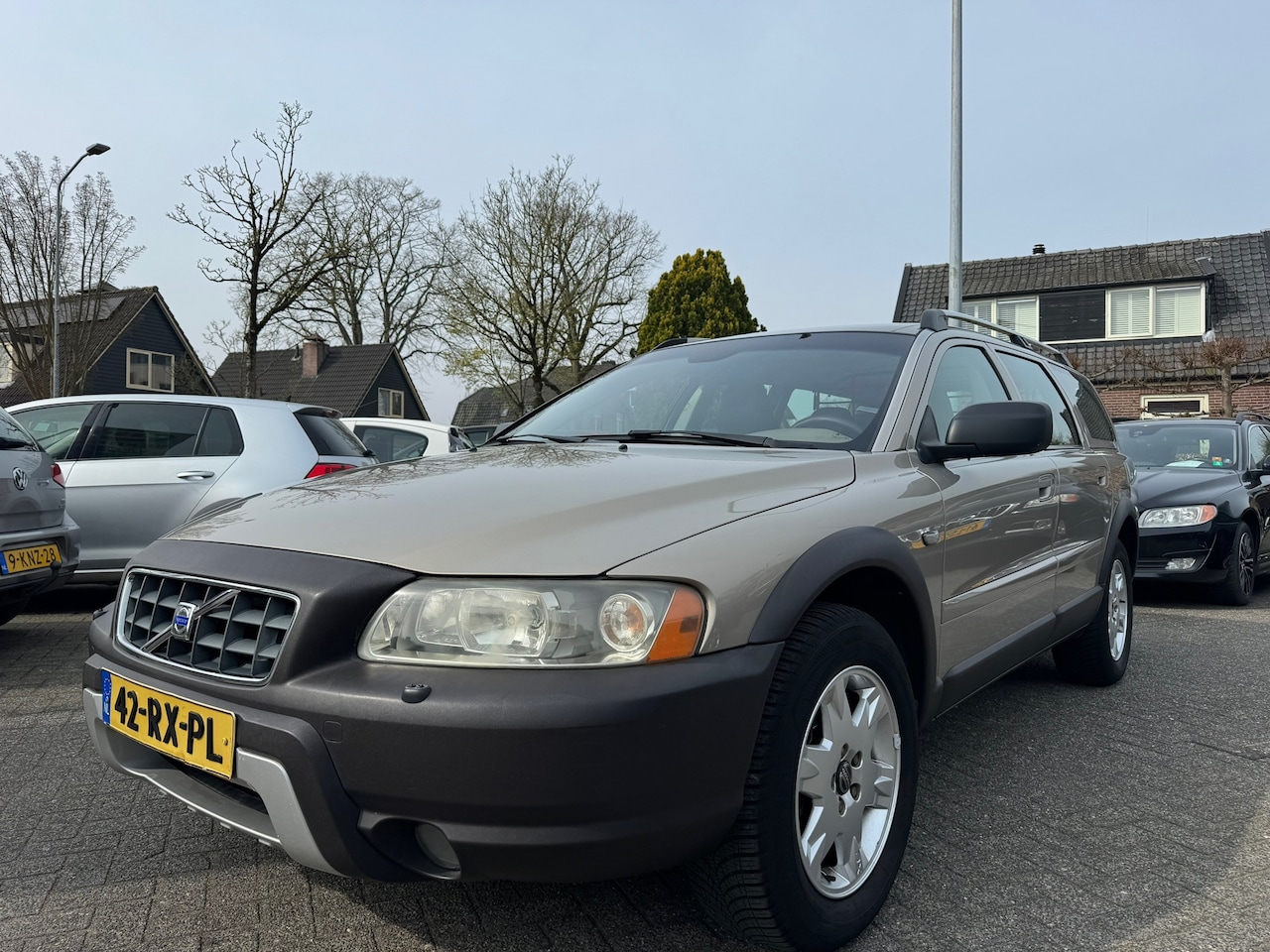 Volvo XC70 - 2.5 T Summum 2.5 T Summum 154kW,Apk 26/2/27,Airco,Cruise,Dealer ondh,Nap,Trekhaak - AutoWereld.nl