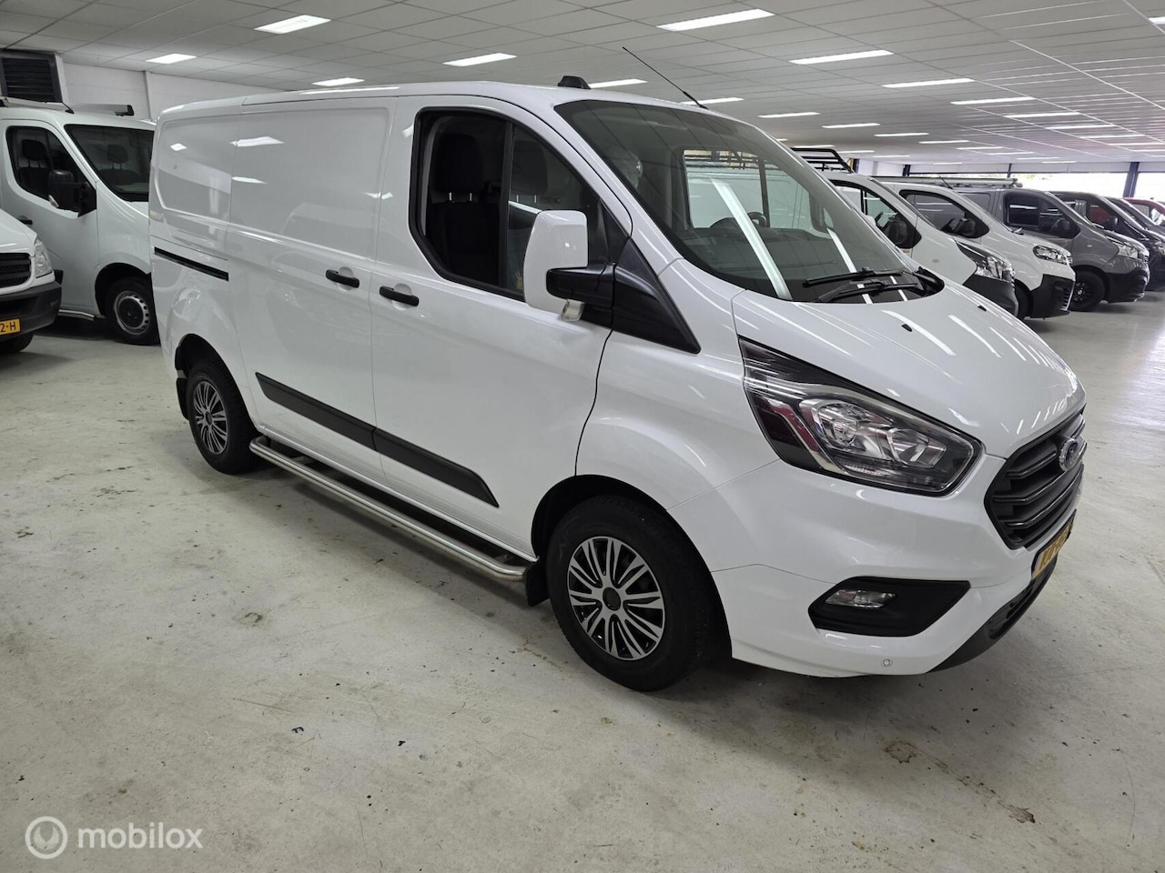 Ford Transit Custom - 280 2.0 TDCI L1H1 Airco Cruise Omvormer - AutoWereld.nl