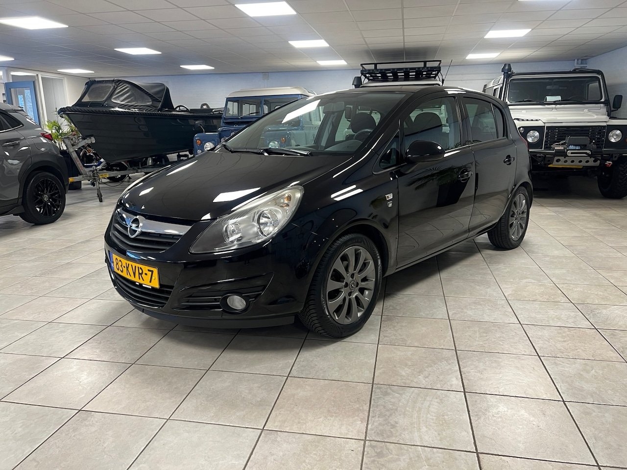 Opel Corsa - 1.2-16V '111' Edition Airco, Cruise controle. Licht metalen velgen - AutoWereld.nl