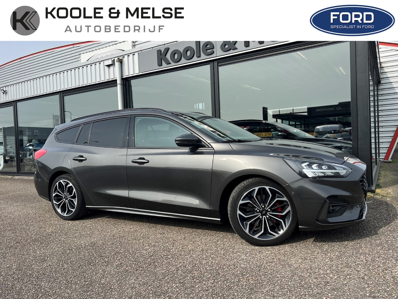 Ford Focus Wagon - 1.0 EcoBoost 125pk ST-Line X , trekhaak , winterpack - AutoWereld.nl