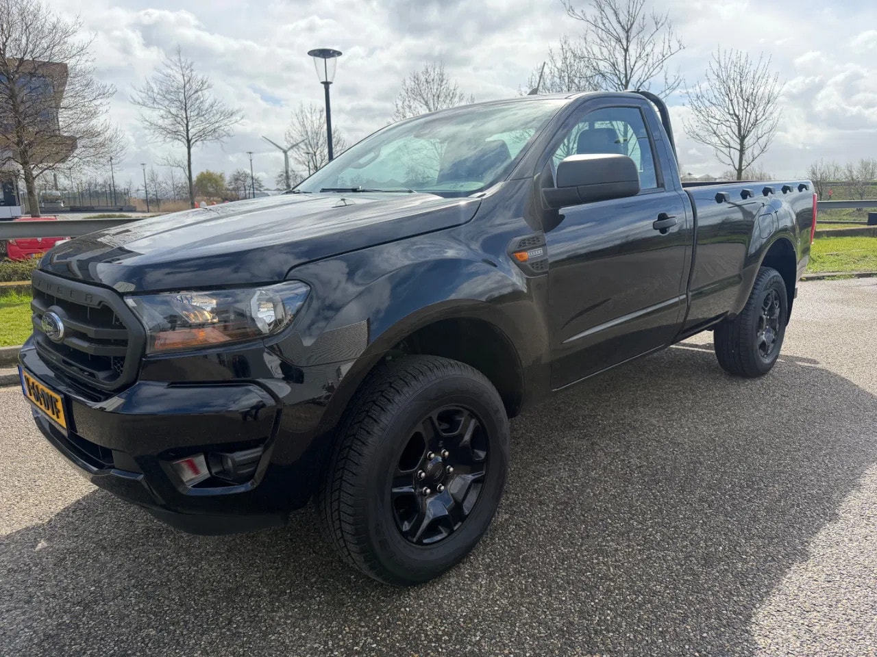 Ford Ranger - 2.0 4x4 Airco Cruisecontrol Trekhaak 8000KM EURO 6 - AutoWereld.nl