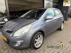 Hyundai i20 - 1.2i Business Edition / APK 2-2027