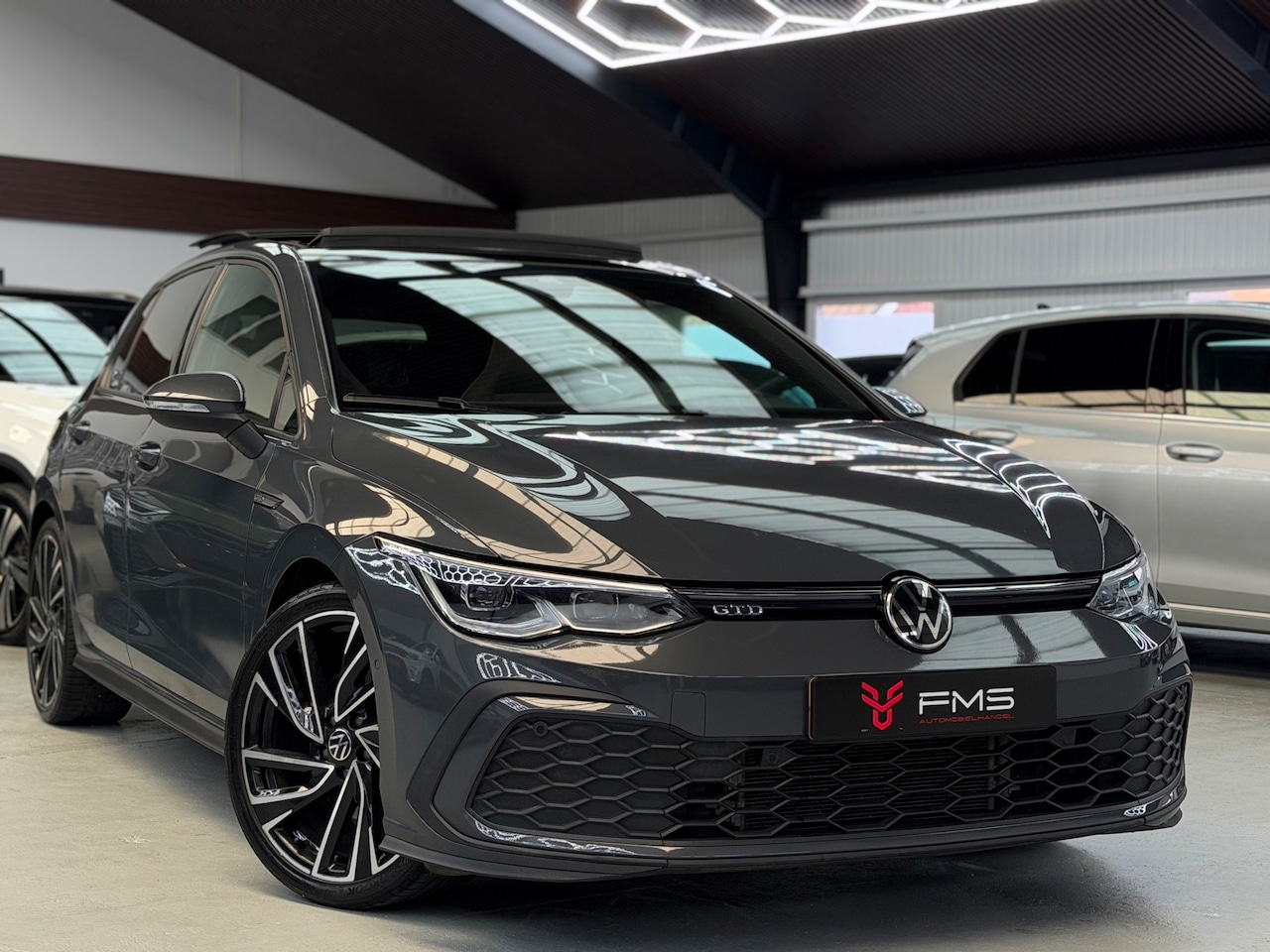 Volkswagen Golf - 2.0 TDI GTD Panorama IQ CarPlay HuD - AutoWereld.nl