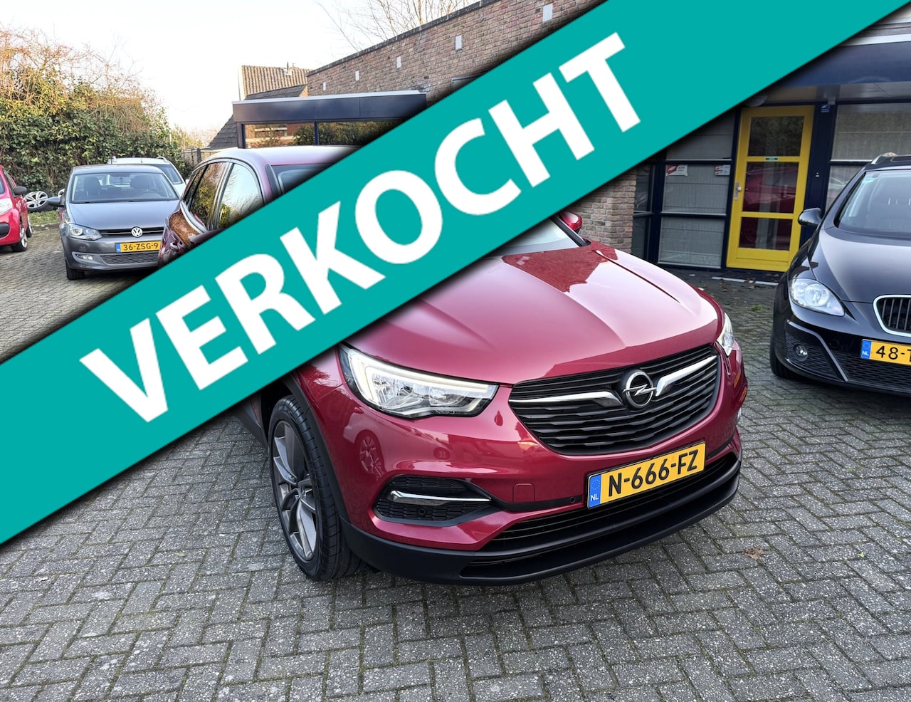 Opel Grandland X - /zeer mooie en dealer onderhouden/airco/navi/lage km+NAP/Nw Apk!!! - AutoWereld.nl