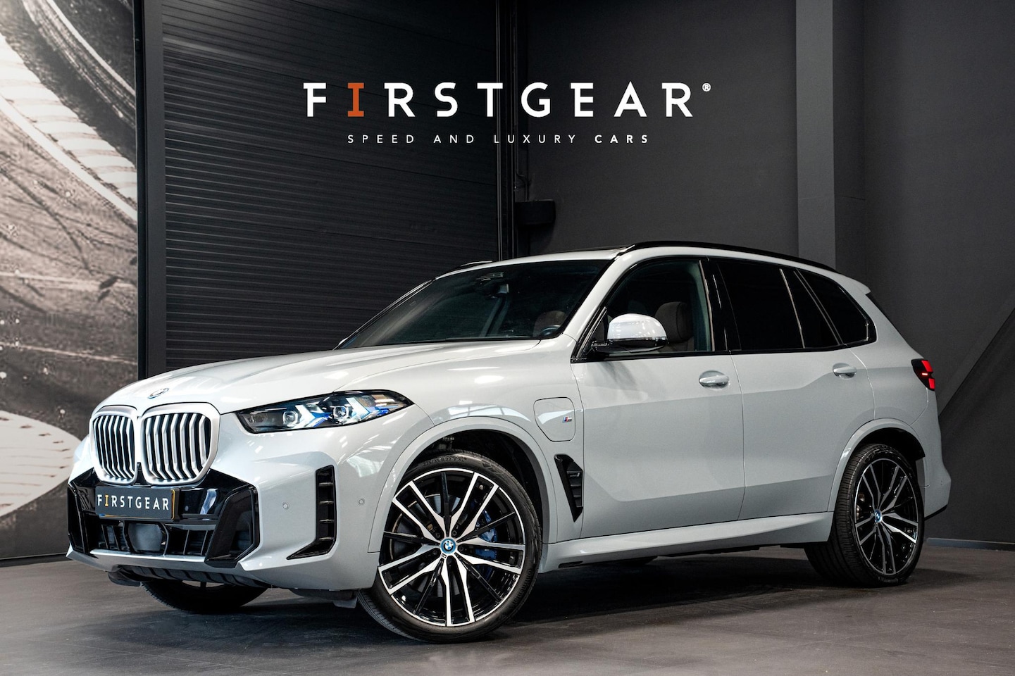 BMW X5 - xDrive50e *M-Sport Pro / Harman Kardon / Panorama (Sky Lounge) / Keyless Entry / Surround - AutoWereld.nl