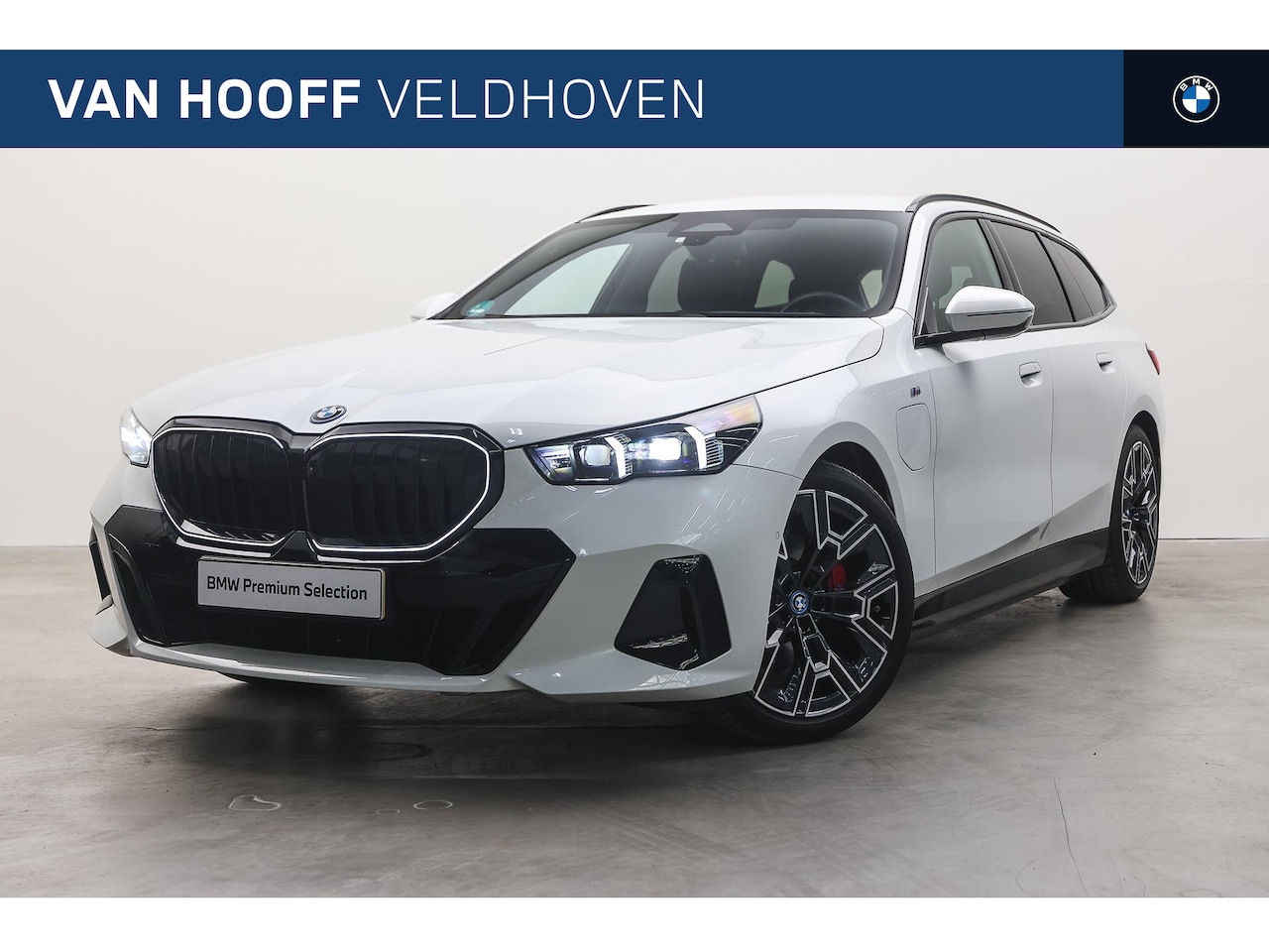 BMW 5-serie Touring - 530e M Sport Automaat / Trekhaak / Comfort Access / Harman-Kardon / Stoelventilatie / Adap - AutoWereld.nl
