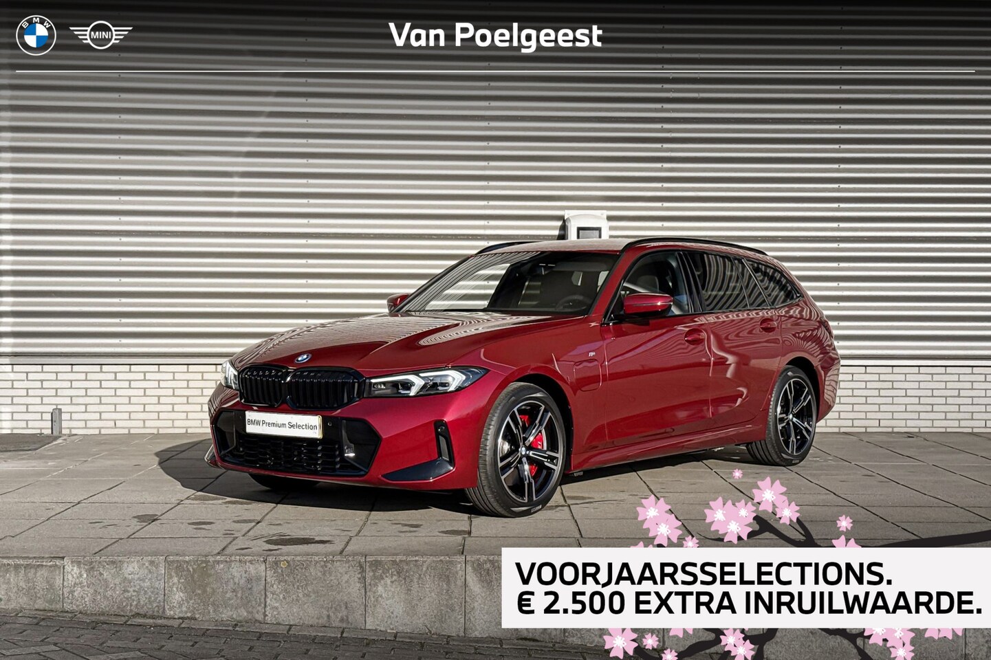 BMW 3-serie Touring - 330e | M Sportpakket Pro / HiFi | Getint glas achter | Selections 2500 - AutoWereld.nl