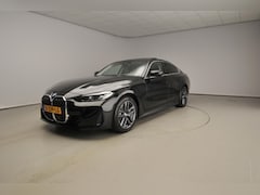 BMW 4-serie Gran Coupé - 430i | LED | Leder | Navigatie | Schuifdak | Sportstoelen | Stoelverwarming | DAB | Hifi s