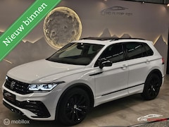Volkswagen Tiguan - 1.5 TSI R-Line 3x R-line Panorama/Keyless/Harman Kardon