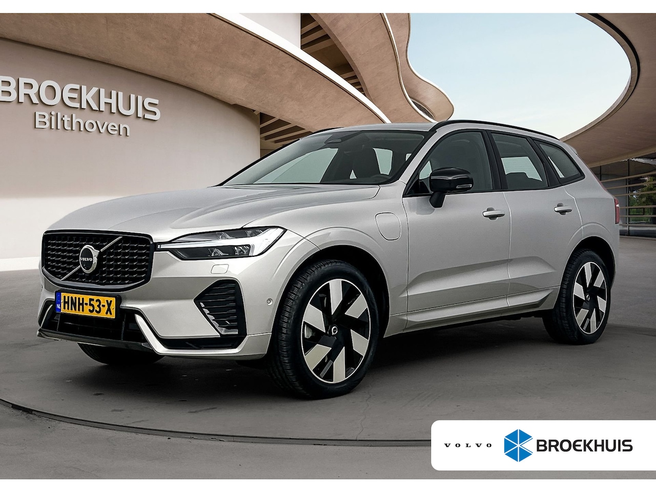 Volvo XC60 - T6 Plug-in hybrid Ultra Dark Long Range | Trekhaak | PDC + 360 Camera | BLIS | Elektrische - AutoWereld.nl