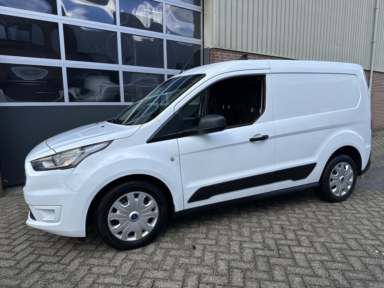 Ford Transit Connect - 1.5 EcoBlue L1 Airco,Cruise,Navi,Camera,Pdc,Enz - AutoWereld.nl