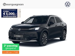 Volkswagen T-Roc - Life First Edition 1.5 eTSI 150 PK | Trekhaak | Stoel- & Stuurverwarming | Carplay | Camer