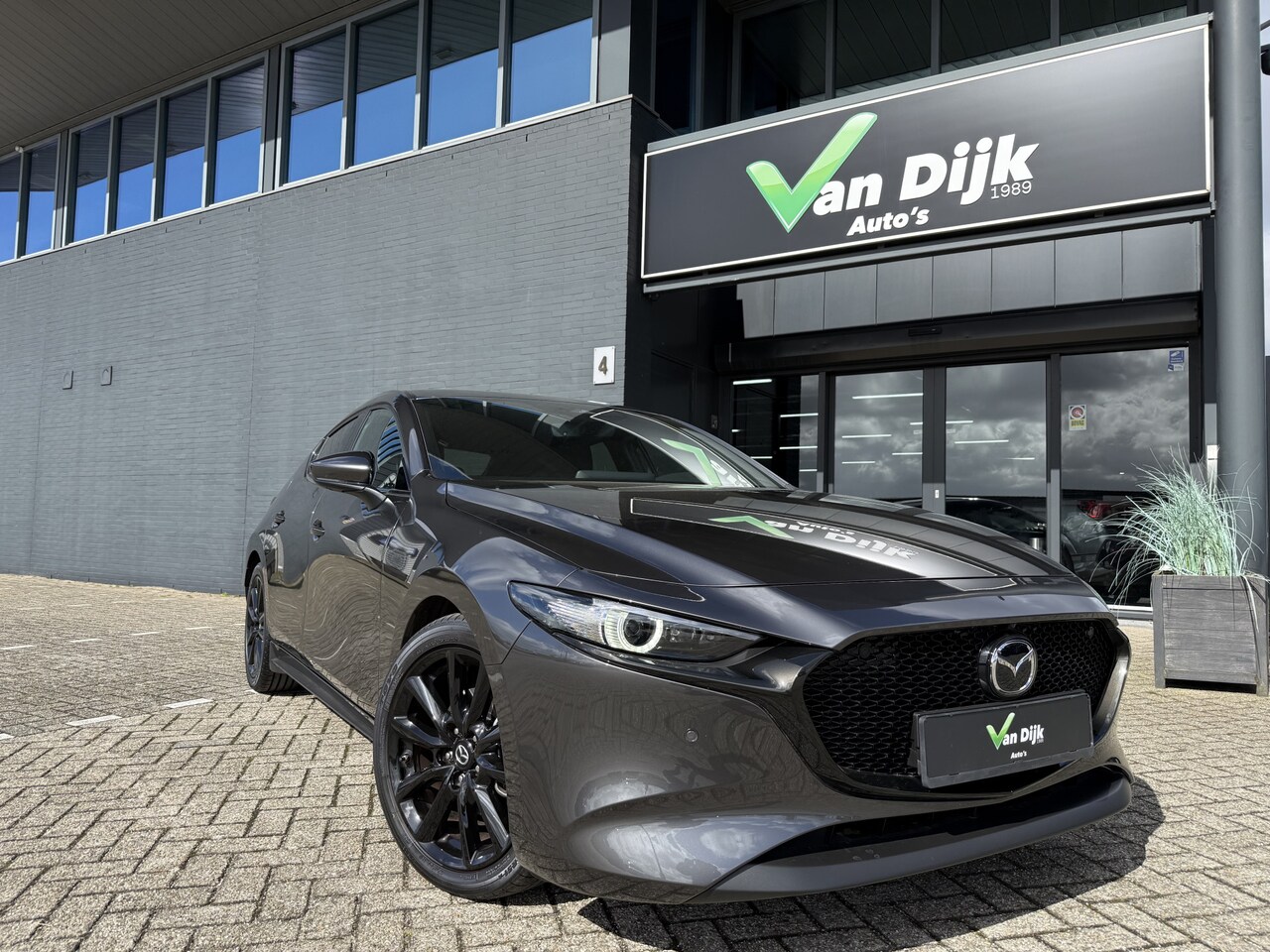 Mazda 3 - 2.0 e-SkyActiv-X M Hybrid 186 Pk Navi 360Camera Bose Stuur/Stoelverw. - AutoWereld.nl