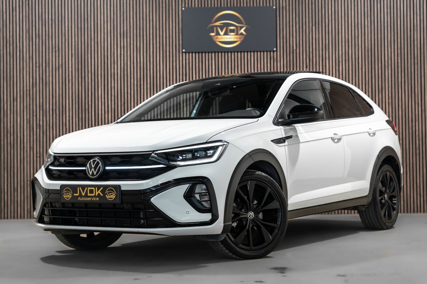 Volkswagen Taigo - 1.0 TSI R-Line DSG IQ PANO LED - AutoWereld.nl