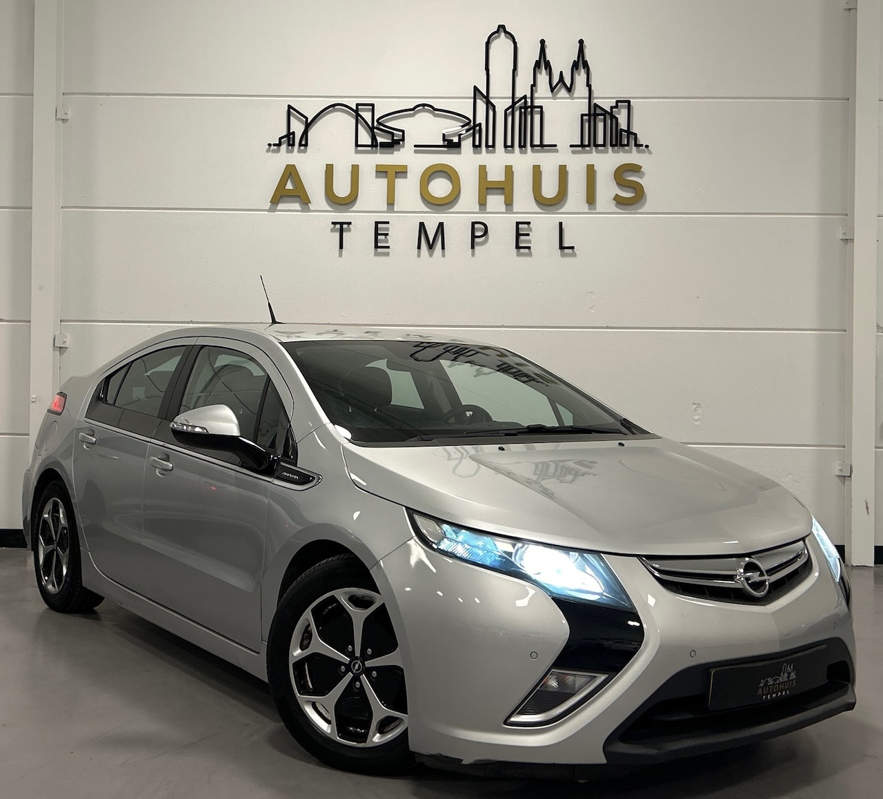 Opel Ampera - 1.4 Nap Automaat Leder Stoelverw Airco Parkeersensoren Isofix Nwe Apk - AutoWereld.nl