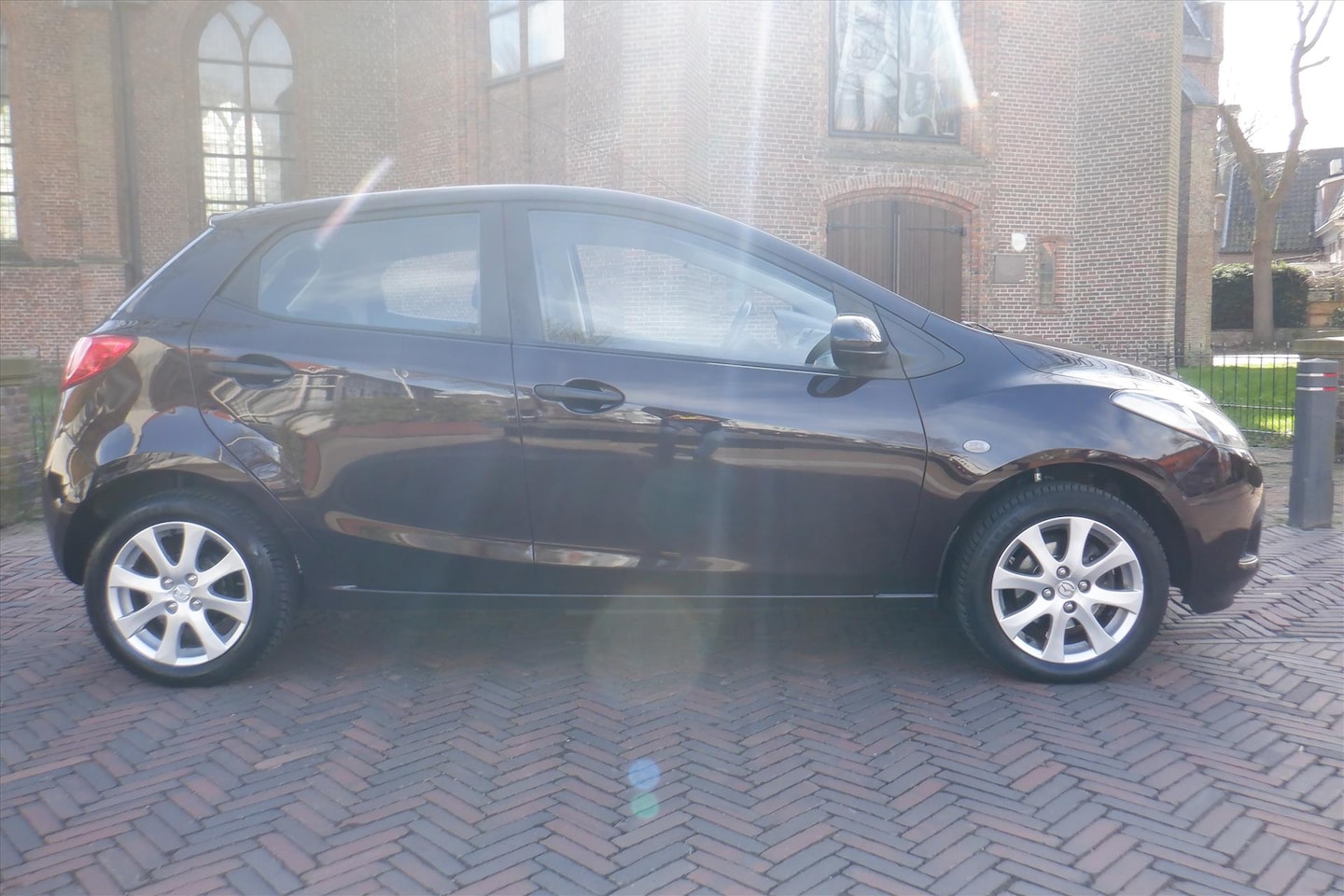 Mazda 2 - 1.3 55KW 5 DRS Excl.TREKHAAK-AIRCO-DEALER ONDERH. - AutoWereld.nl