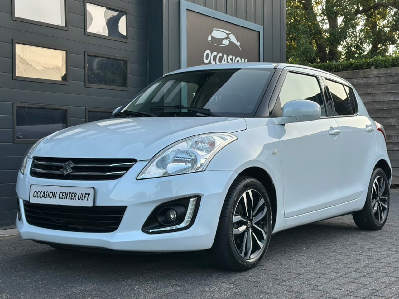 Suzuki Swift - X-TRA EDITION / AIRCO / CRUISE CONTR / LEDER .... - AutoWereld.nl
