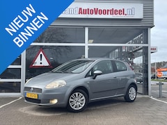 Fiat Grande Punto - 1.4 Dynamic /Automaat/Airco/Cruise/APK 02-2027/