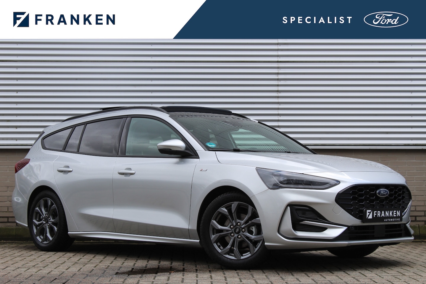 Ford Focus Wagon - 1.0 EcoBoost Hybrid ST Line X | Panoramadak | Trekhaak | Matrix | Camera | Sync4 - AutoWereld.nl