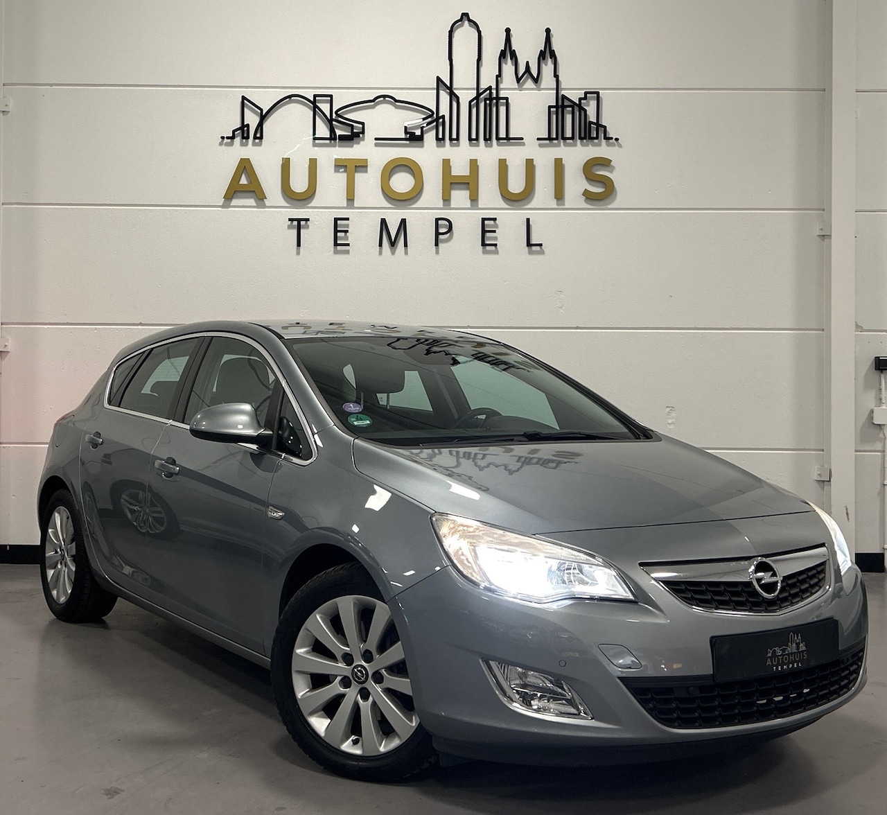 Opel Astra - 1.6 Turbo Cosmo Nap Airco Trekhaak Cruise Parkeersensoren Carplay Sfeer - AutoWereld.nl