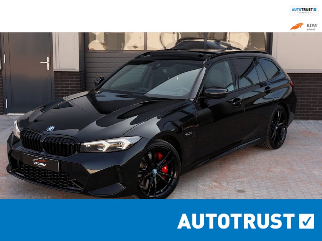 BMW 3-serie Touring - 330e Hybrid | Panorama | Keyless | Leer | BOOMVOL - AutoWereld.nl