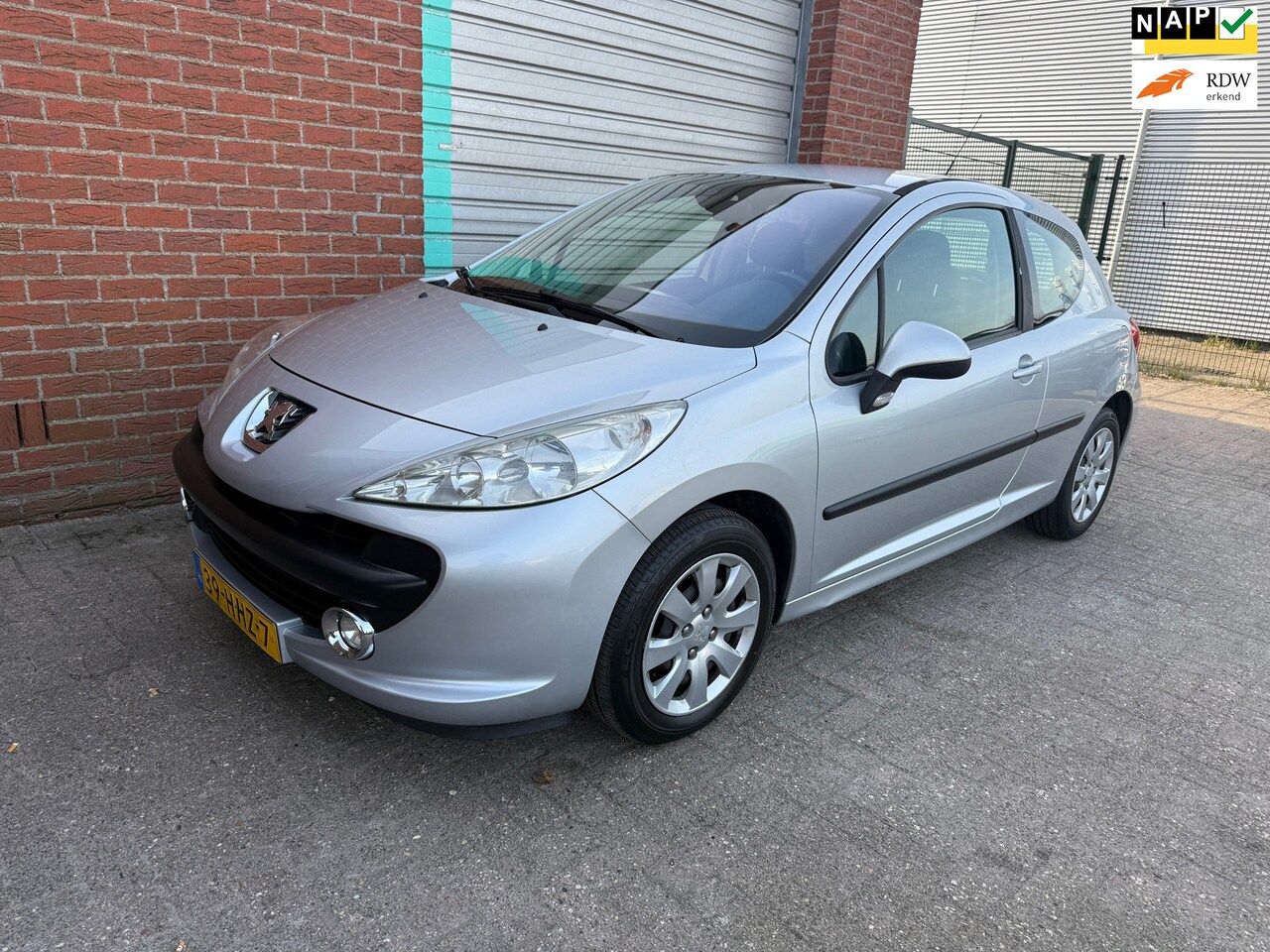 Peugeot 207 - 1.6 VTi Look 3-deurs Clima Bj:2009 NAP! - AutoWereld.nl