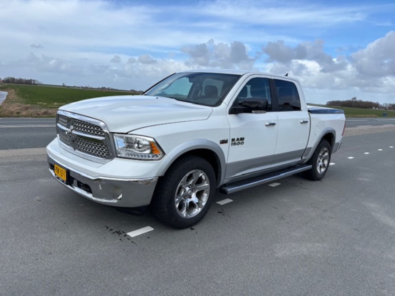 Dodge Ram 1500 - 4x4 MARGE luchtvering 200 liter lpg financiering v/ 350 p/m - AutoWereld.nl
