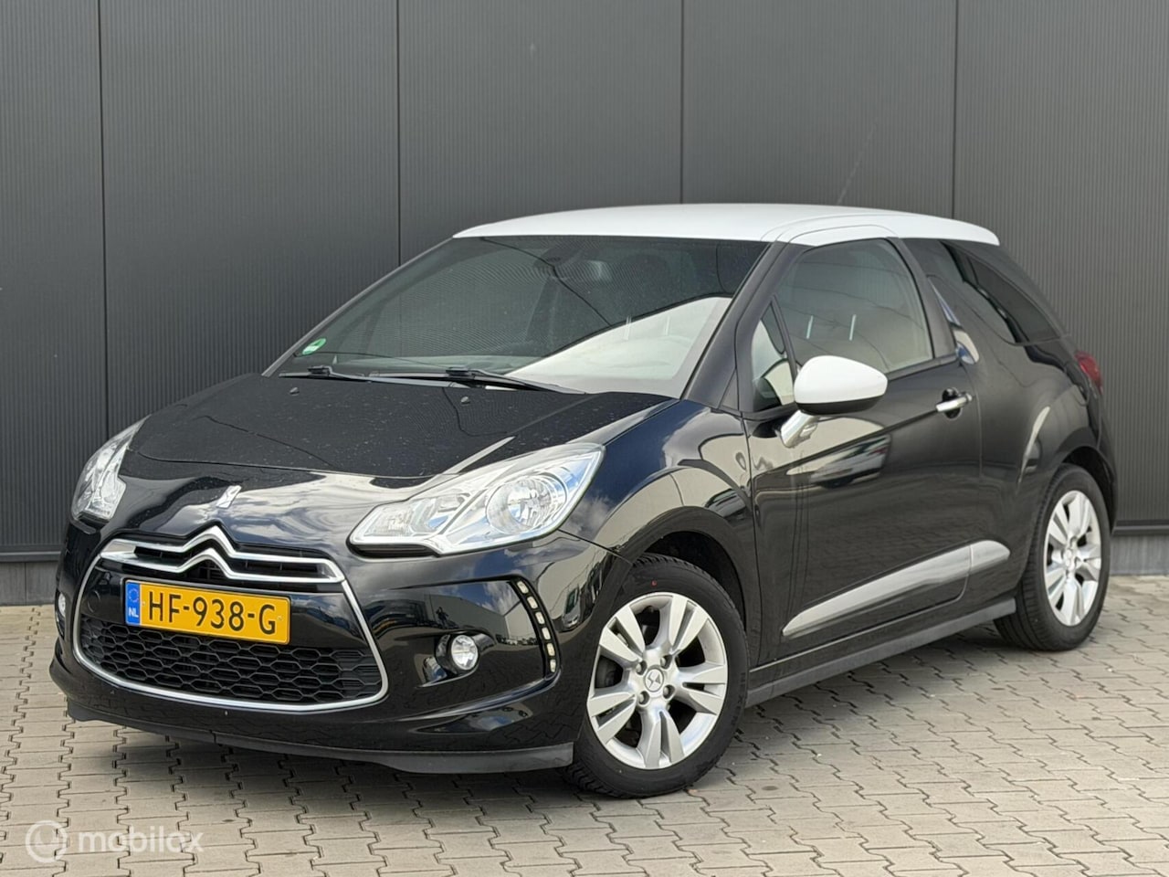 DS 3 - 1.2 110PK So Chic | CRUISE | CARPLAY | CLIMA | - AutoWereld.nl