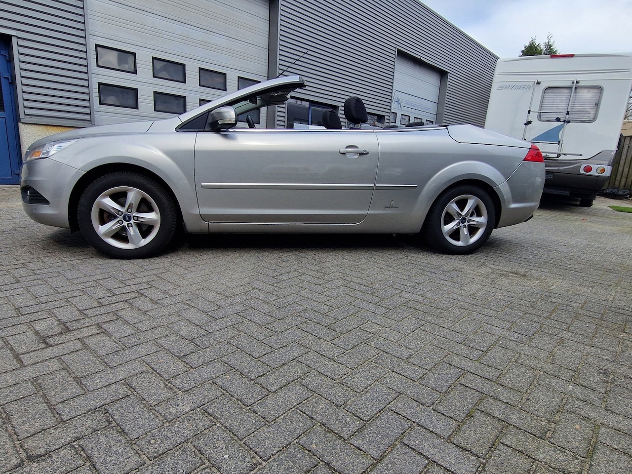Ford Focus Coupé-Cabriolet - 1.6 Cool & Sound - AutoWereld.nl