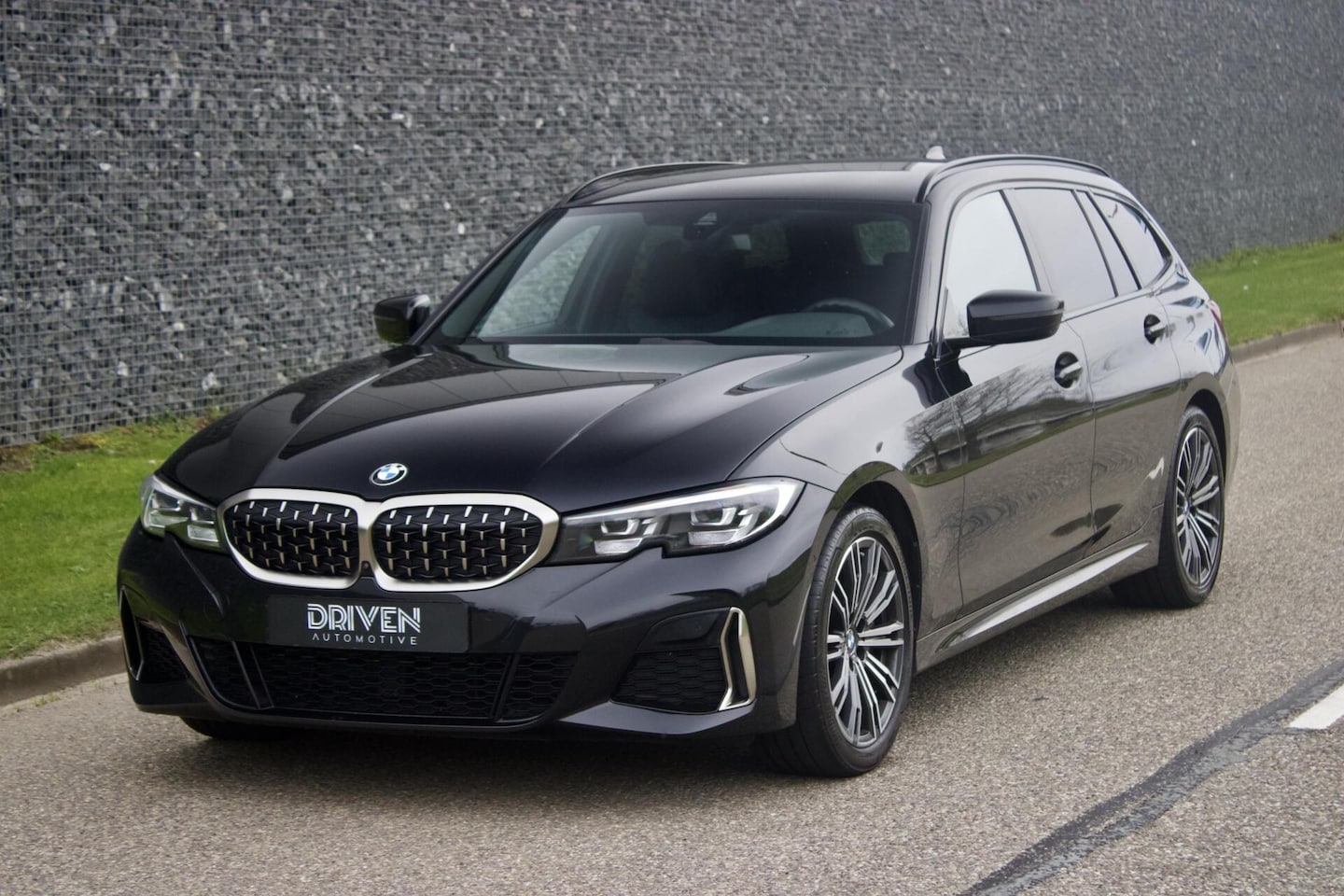 BMW 3-serie Touring - M340i xDrive High Executive Edition M340i xDrive High Executive Edition - AutoWereld.nl