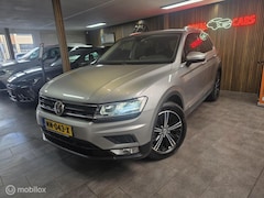 Volkswagen Tiguan - 1.4 TSI ACT Business R/ Acc/ Carplay / Led