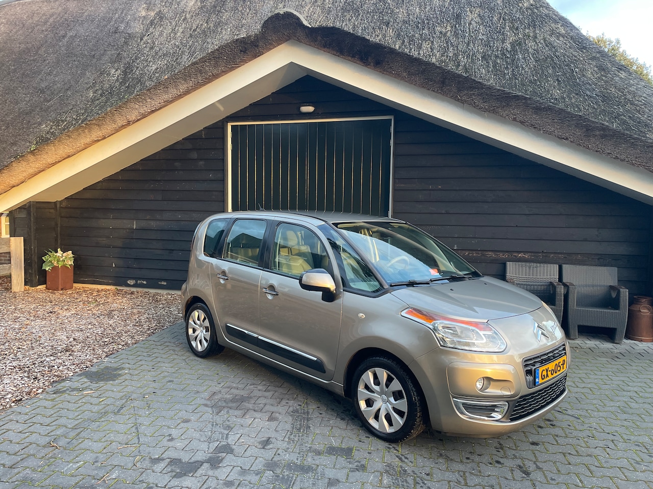 Citroën C3 Picasso - 1.6 VTi Exclusive 94000 kilometer, cruisecontrol, Climate control - AutoWereld.nl
