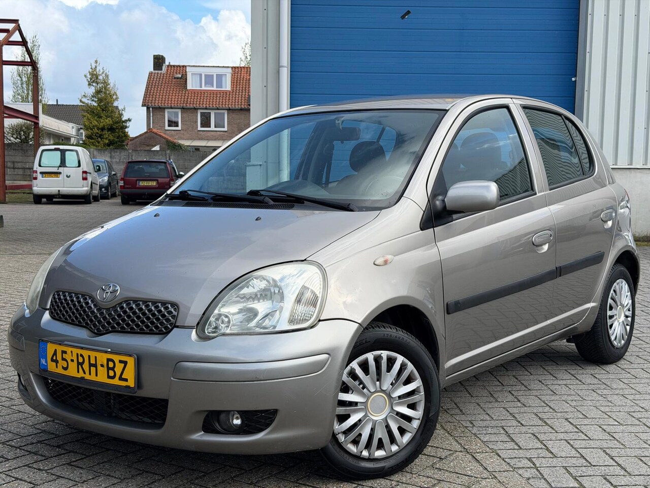 Toyota Yaris - 1.0 VVT-i S-Line MMT/Automaat/Airco/Elekt.Raam/Trekhaak - AutoWereld.nl