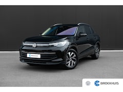 Volkswagen Tiguan - 1.5 eTSI Life Edition | Trekhaak | Stoelverwarming V+A | Camera | Dode Hoek |