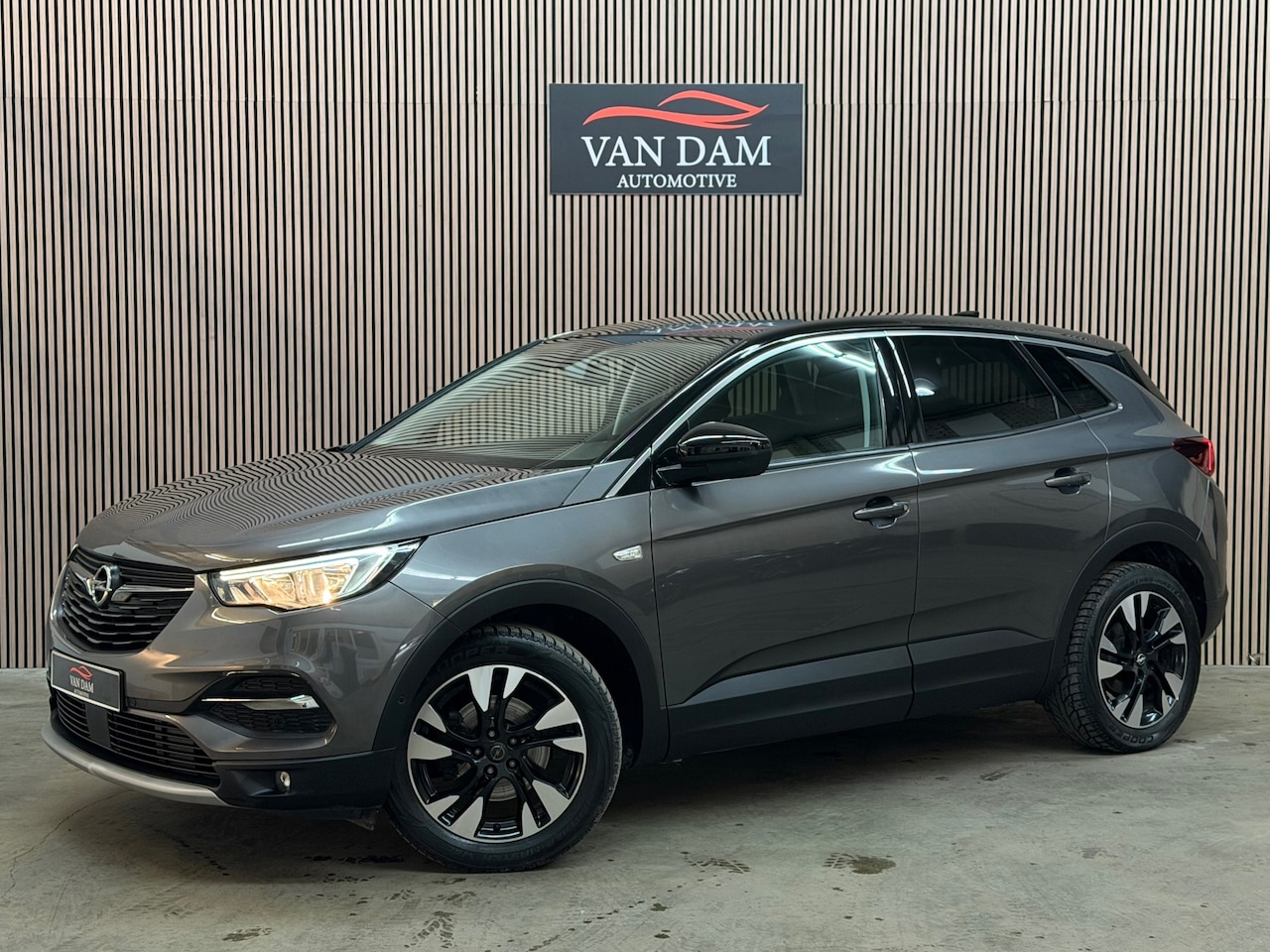 Opel Grandland X - 1.2 Turbo Innovation 2019 LED CAMERA CRUISE CLIMA - AutoWereld.nl