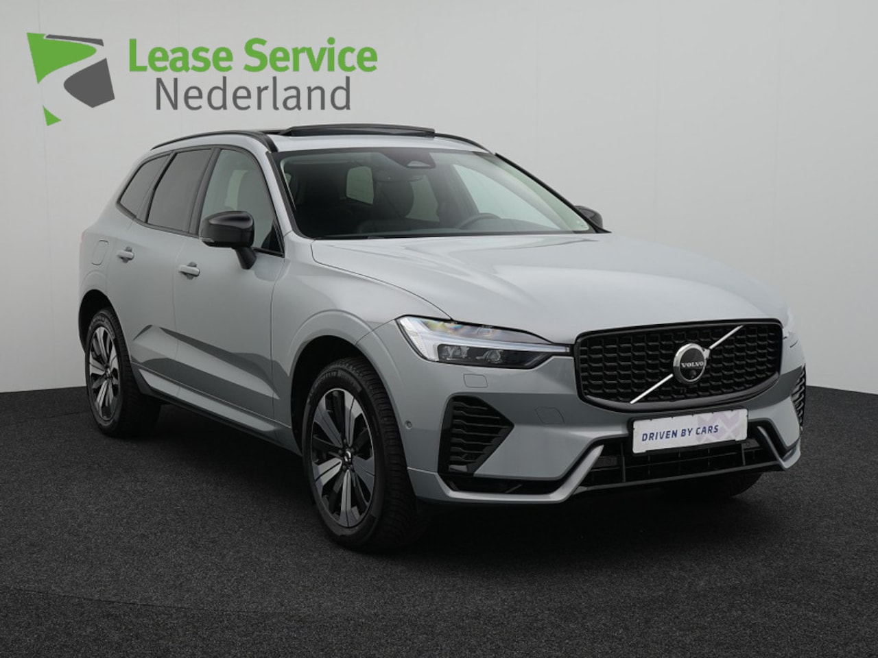 Volvo XC60 - 2.0 T8 Plug-in hybrid AWD Plus Dark Panoramadak - AutoWereld.nl